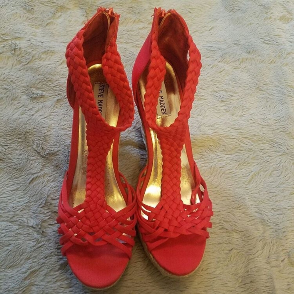 Steve Madden red wedges sandal 6 1/2